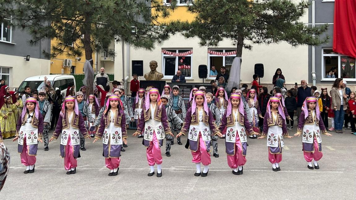 Medine Tayfur Sökmen İlkokulu  23 Nisan Ulusal Egemenlik ve Çocuk Bayramı Etkinlikleri